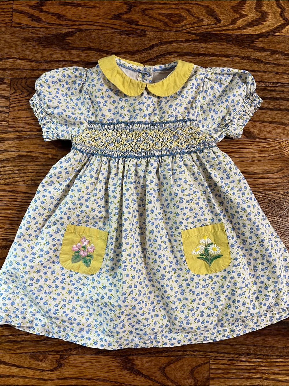 Baby Boden Yellow & Blue Floral Smocked Dress Embroidered Pockets 9-12 months